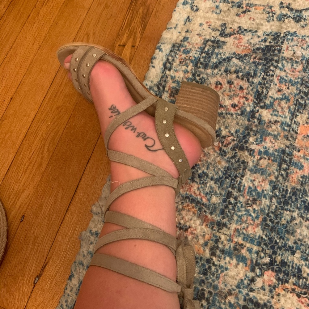 Tie up sandals